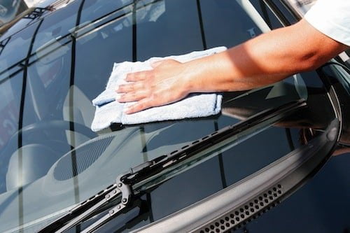 http://www.thecarexpert.co.uk/wp-content/uploads/2013/10/car-cleaning-detailing.jpg