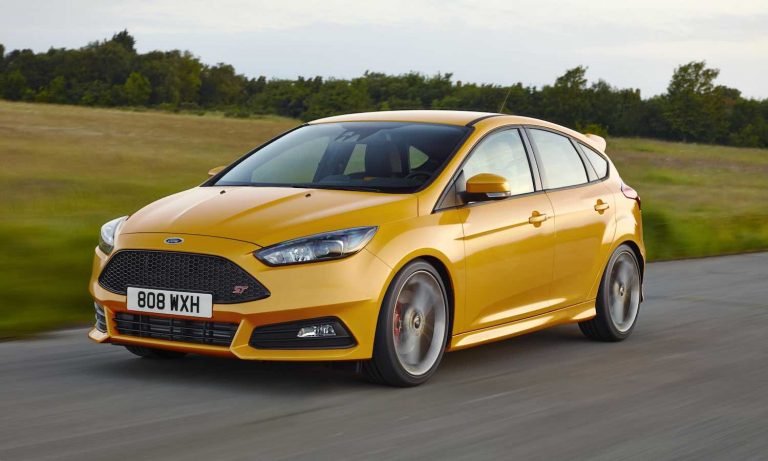 Ford Focus ST review (The Car Expert)