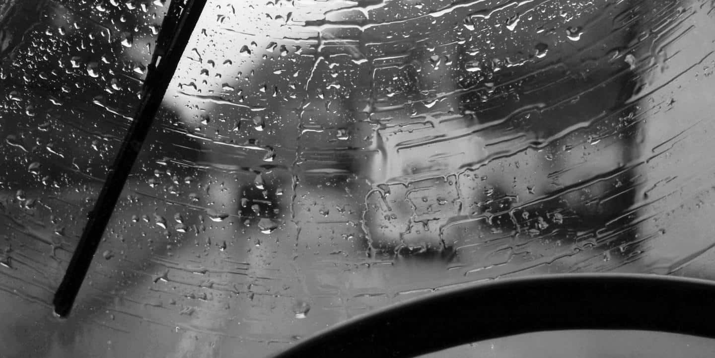 Driving safely means that windscreen wipers should be replaced regularly