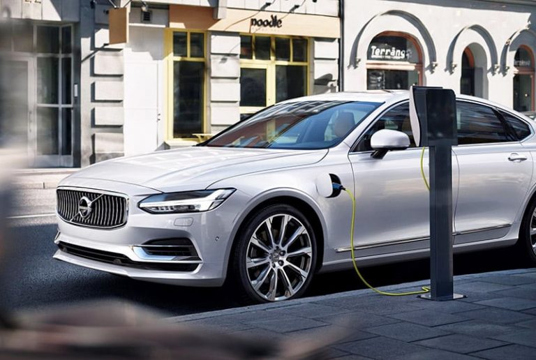 Volvo launches bid for million electrics