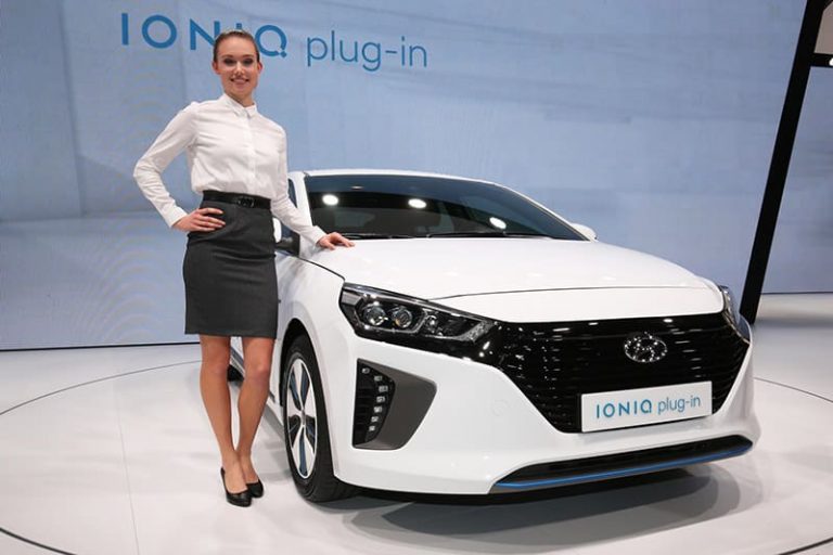 Hyundai prices Ioniq electric trio from £20K