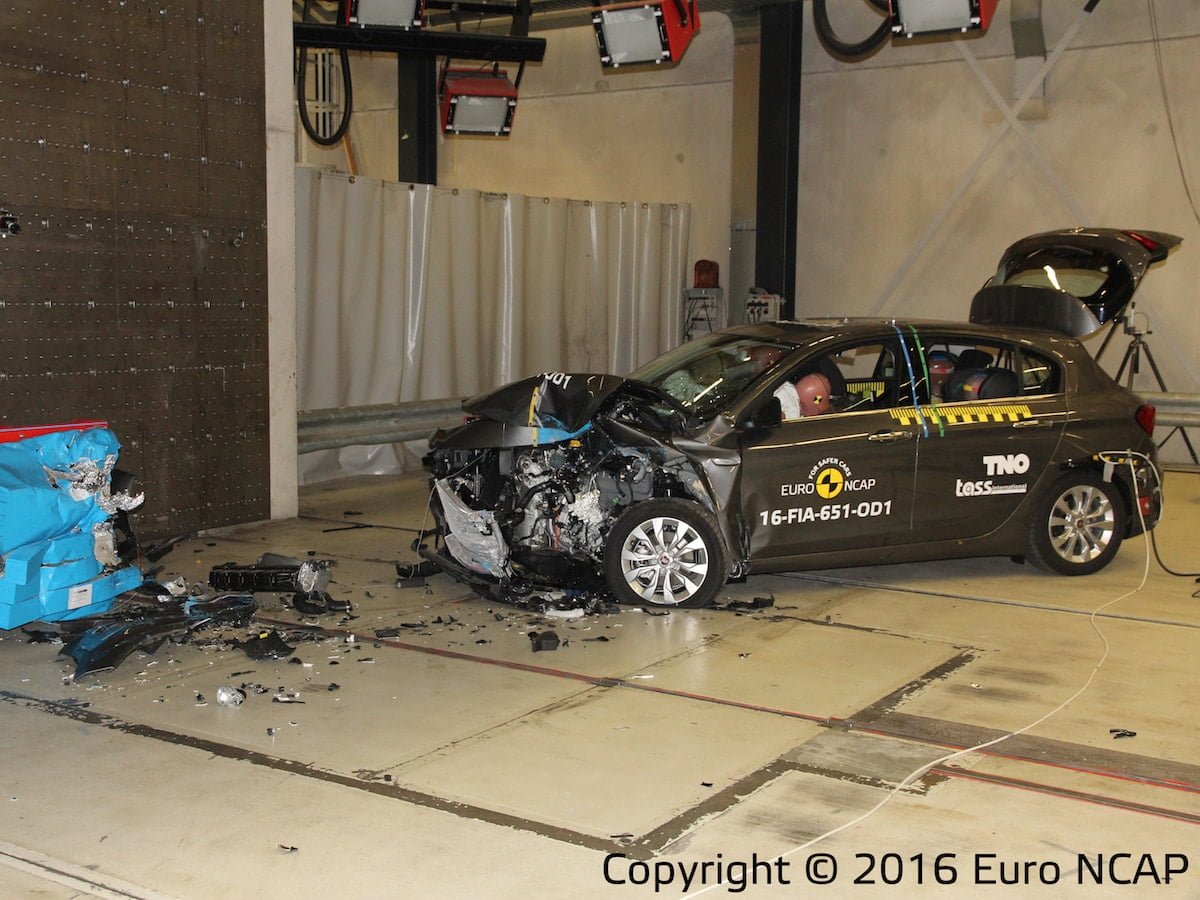 Fiat Tipo Euro NCAP crash test 02