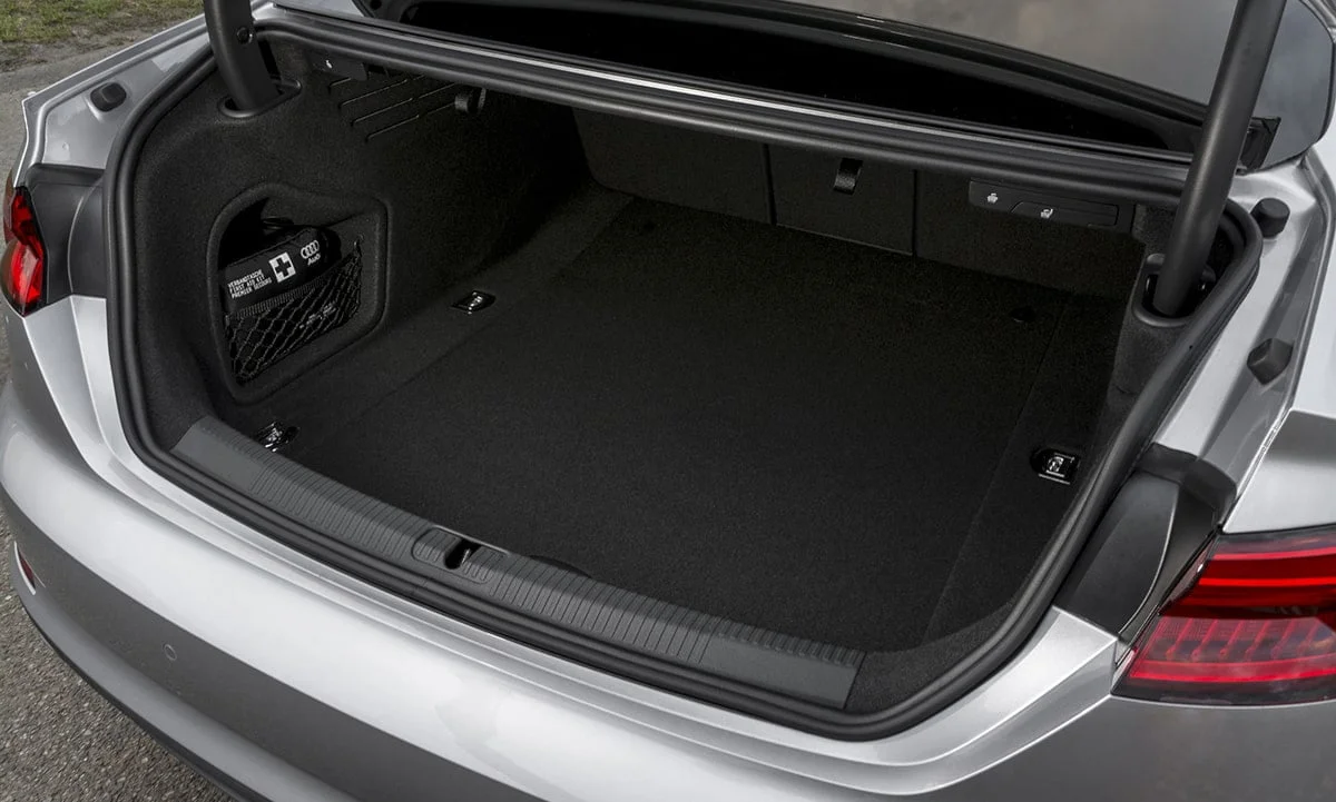 Audi-A5-boot