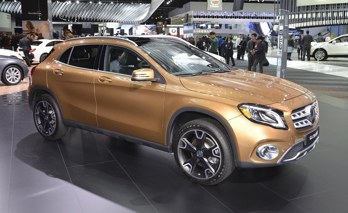 Mercedes-Benz GLA 01