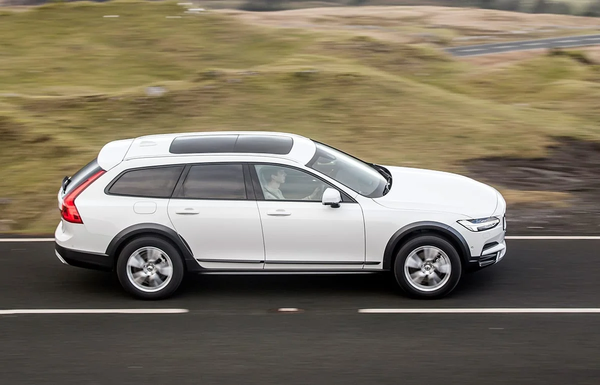 Volvo V90 Cross Country 17