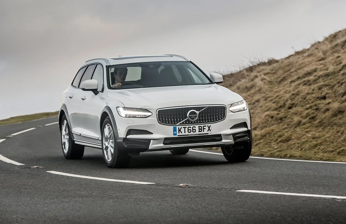 Volvo V90 Cross Country 16