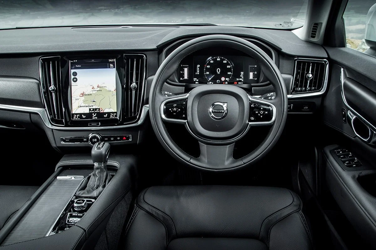 Volvo V90 Cross Country 11