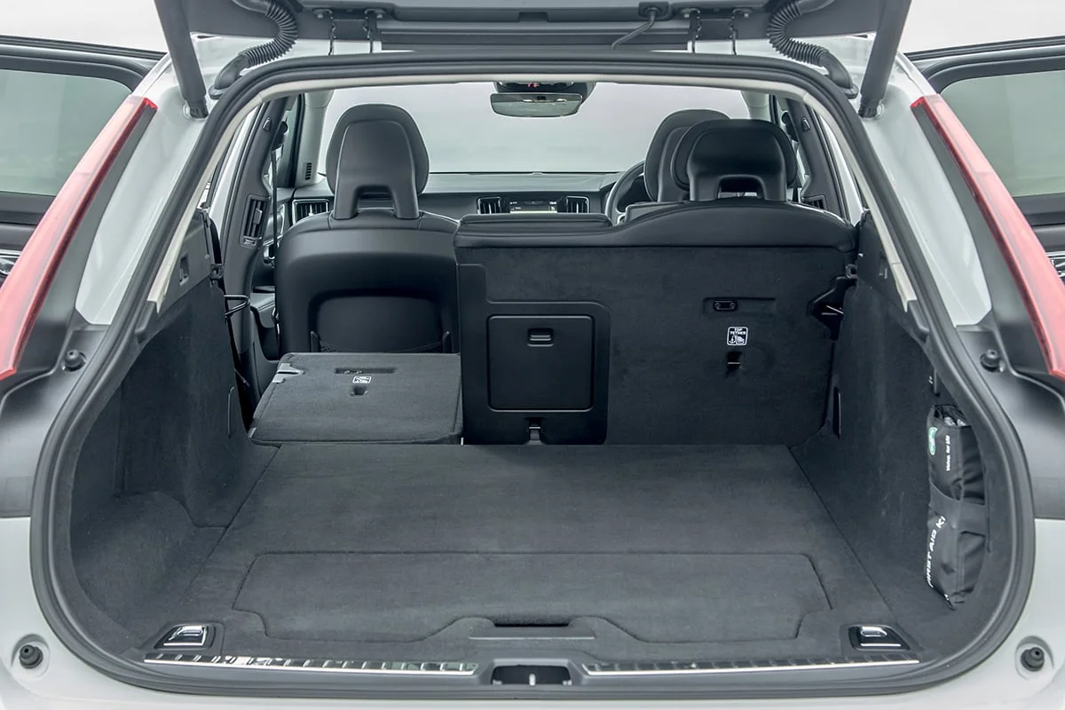 Volvo V90 Cross Country 15