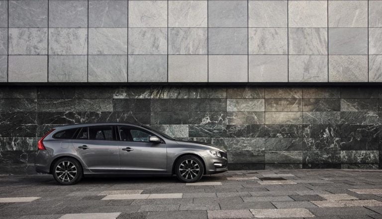 Lux upgrade for Volvo V60 Business Edition (The Car Expert)