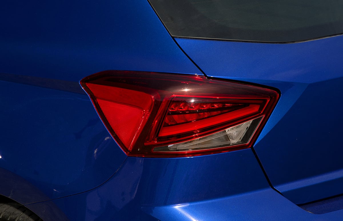 SEAT Ibiza 2017 - rear lights (The Car Expert)