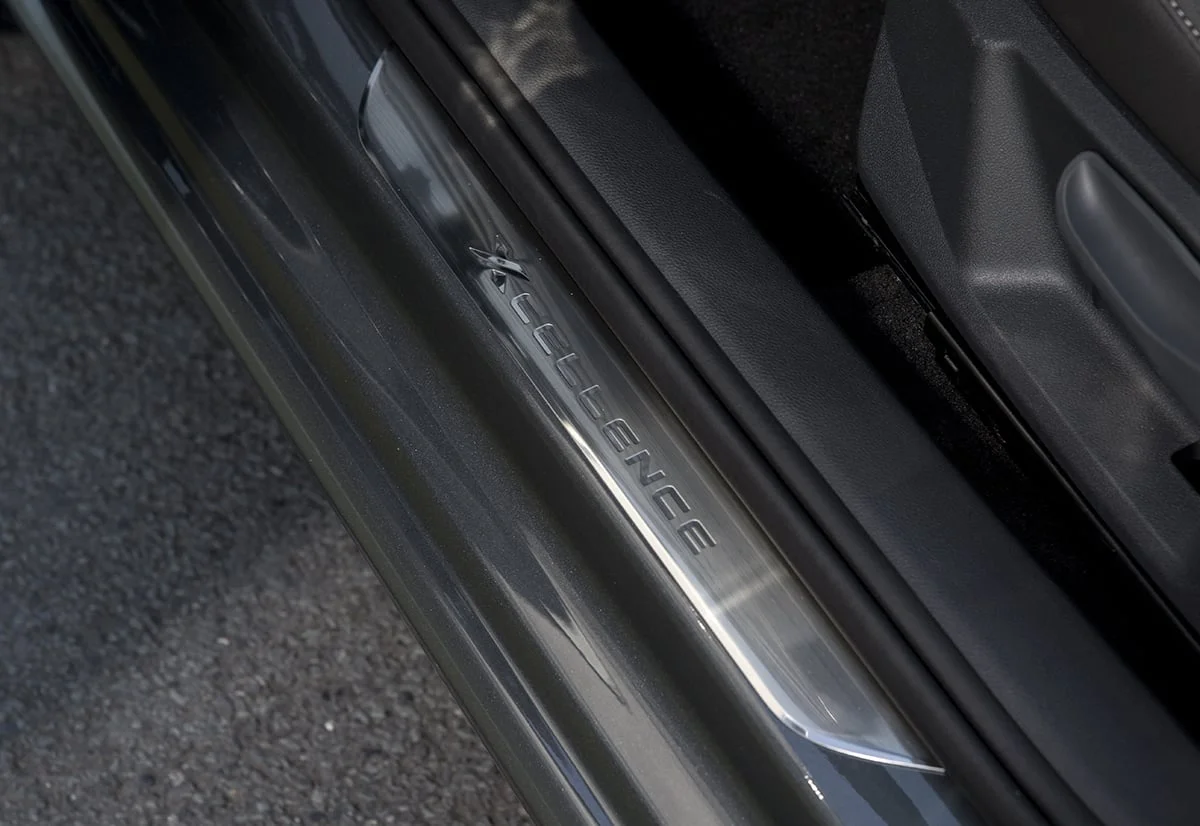 SEAT Ibiza 2017 - door sill (The Car Expert)