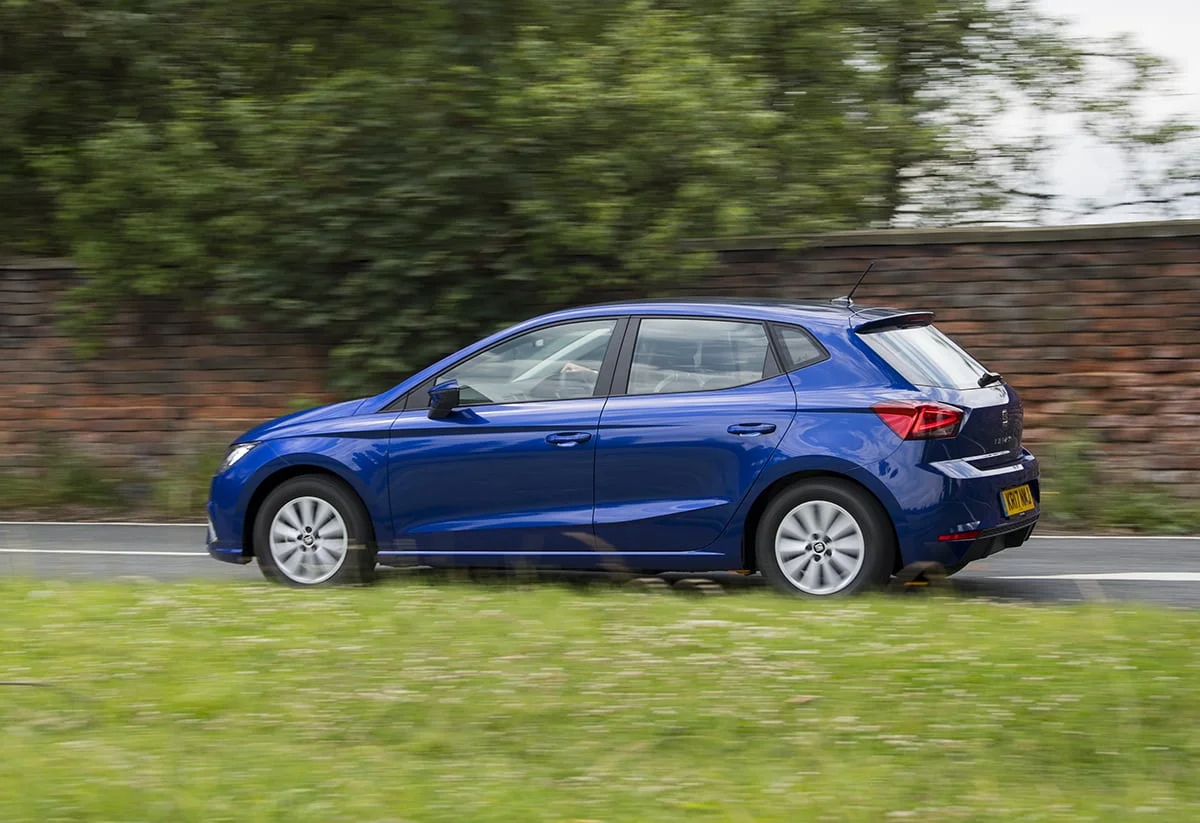 SEAT Ibiza 2017 - on the road (The Car Expert)