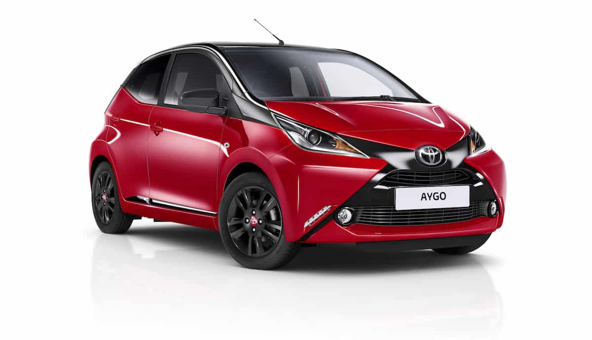 Toyota Aygo x-cite in Red Pop