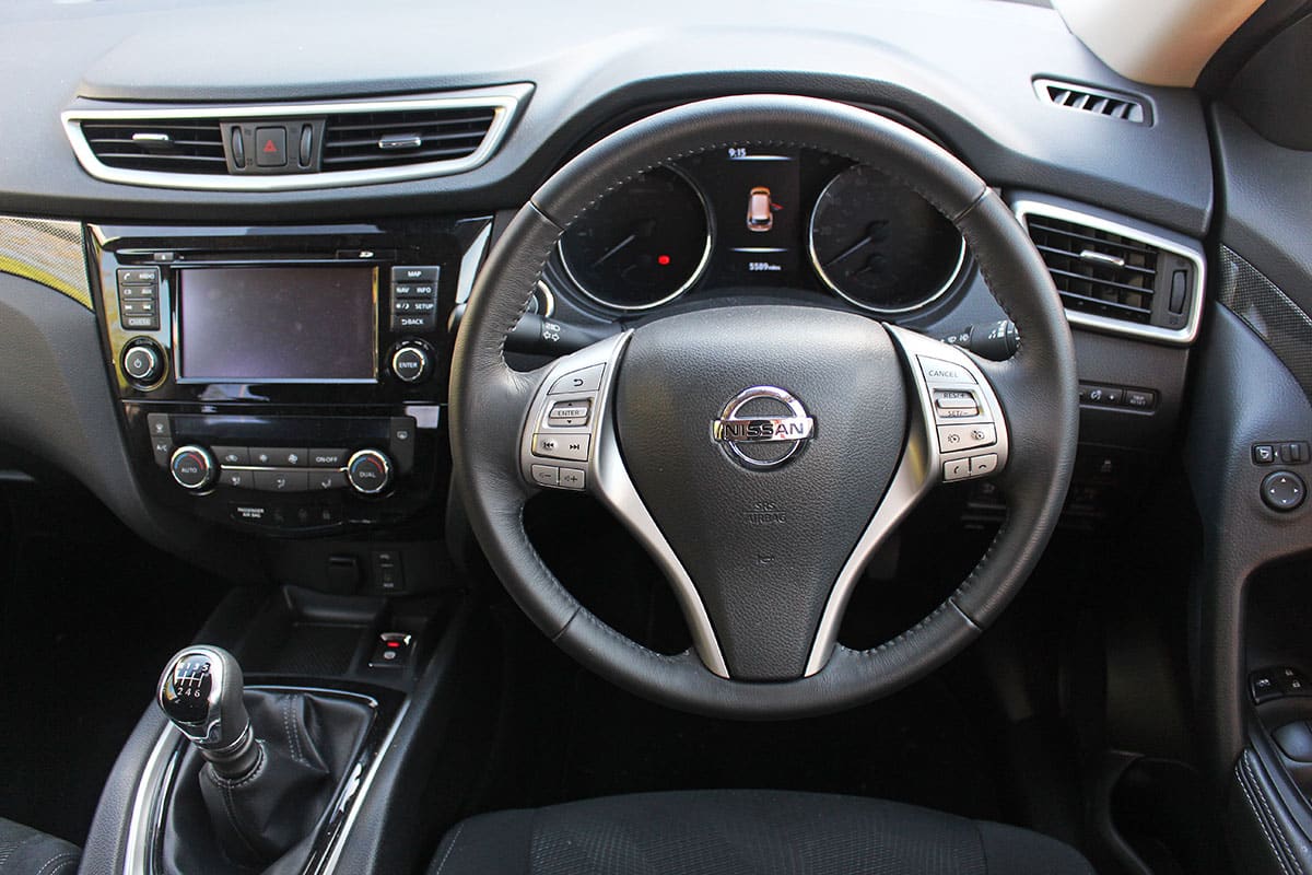 Nissan X-Trail 2014-2017 dashboard | The Car Expert