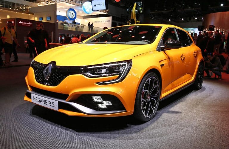 Frankfurt – Renault Megane R.S. steers four wheels