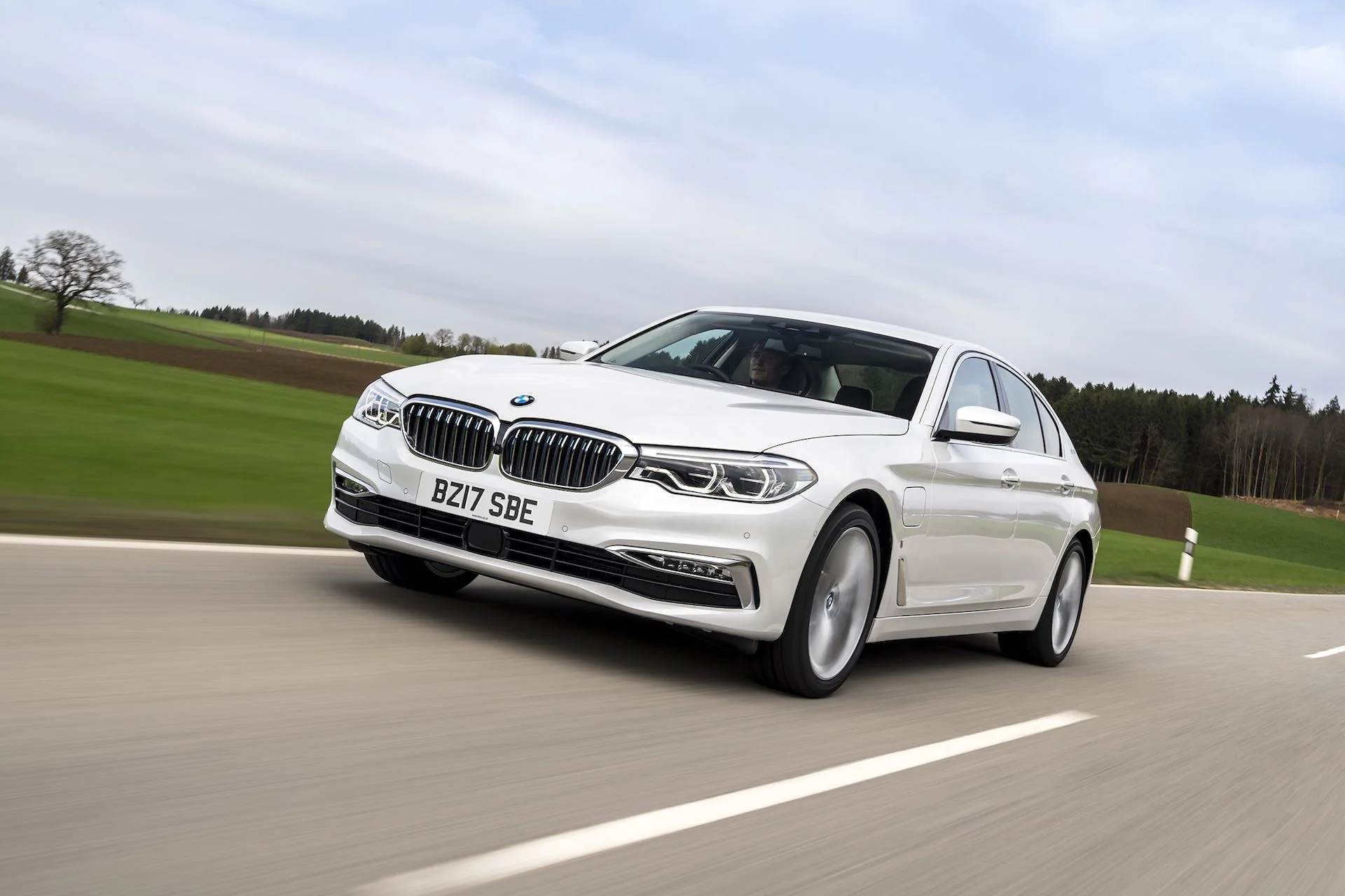 BMW 5 Series review | The Car Expert | New car reviews 2017