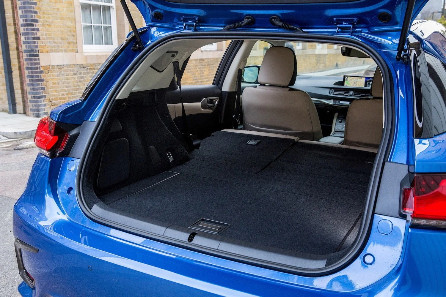 Lexus CT 200h rear seat