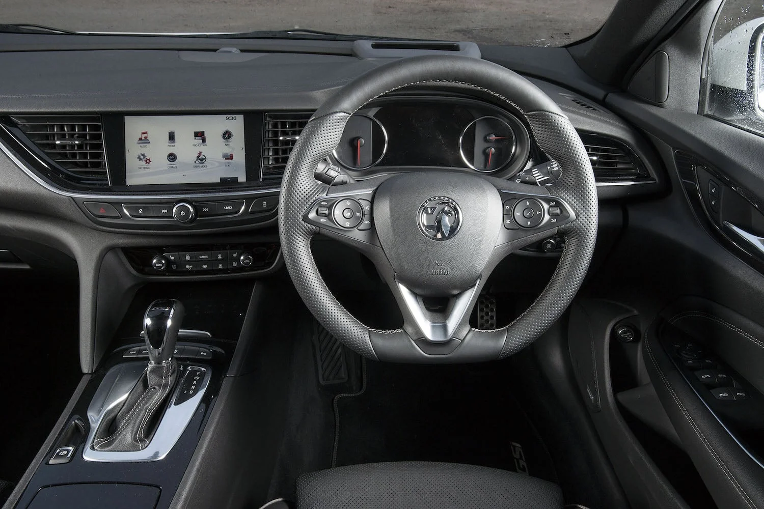 Vauxhall Insignia GSi dashboard