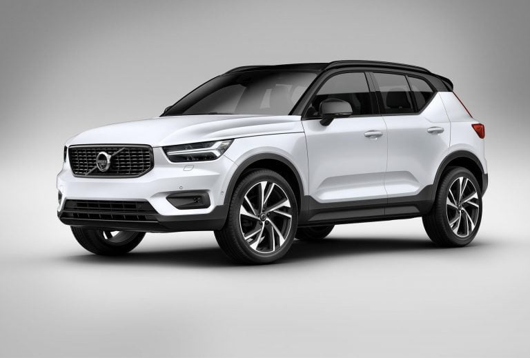 Volvo XC40 SUV adds new engines