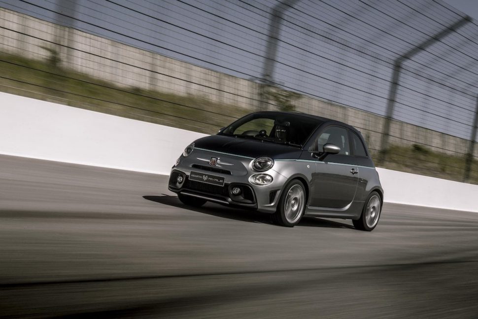 Abarth 695C Rivale test drive | New car reviews 2018 | The Car Expert
