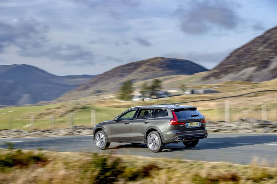 2019 Volvo V60 Cross Country road test - rear 2 | The Car Expert