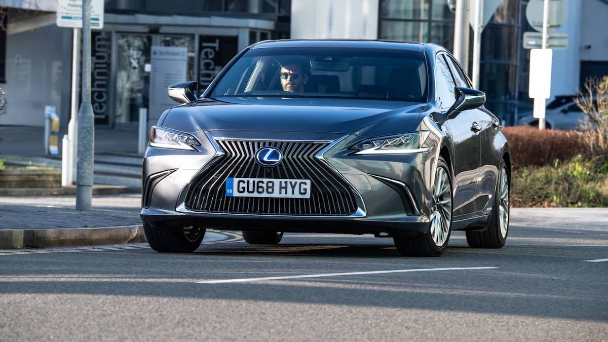 Lexus ES 300h (2019) ratings and reviews | The Car Expert