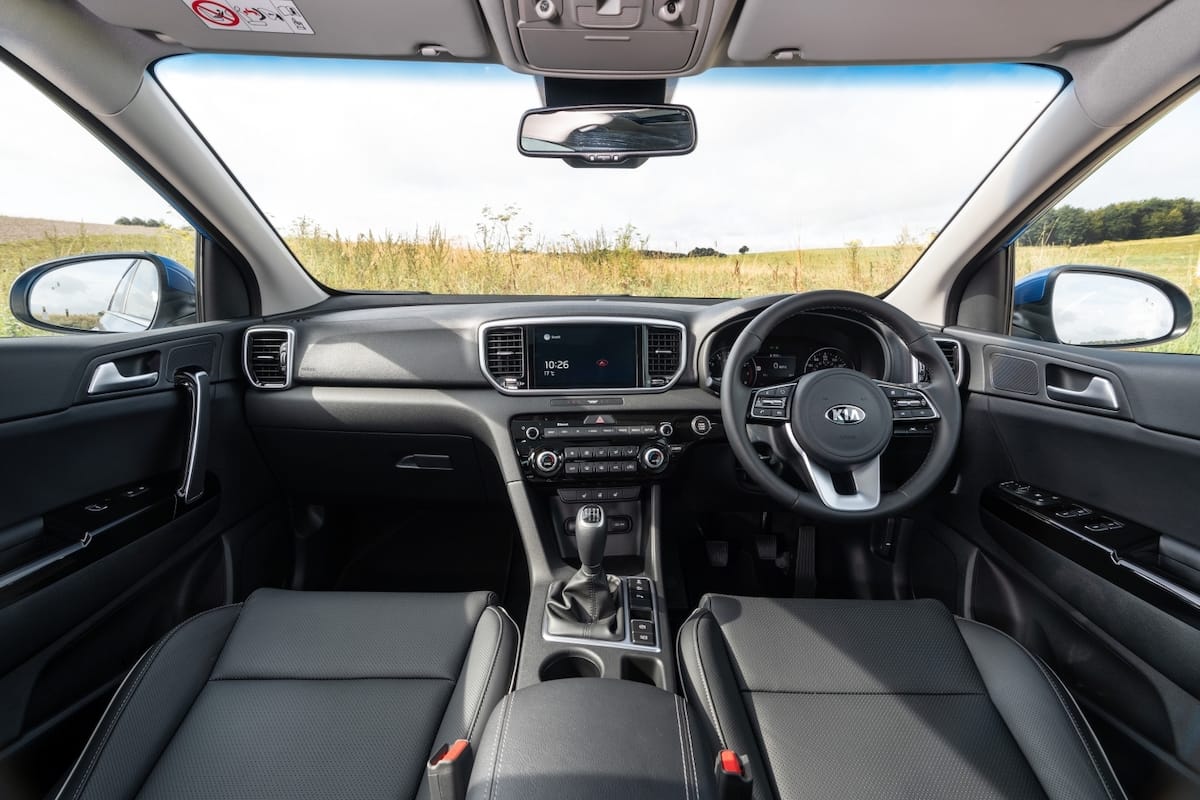 Kia Sportage (2015 - 2021) - interior and dashboard