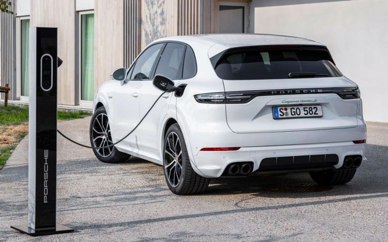 Porsche Cayenne gains plug-in hybrid flagship