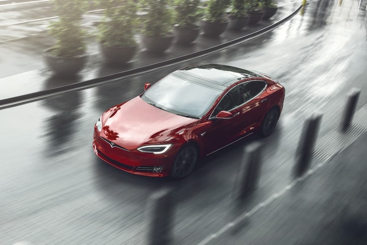 Tesla Model S (2014 onwards) - overhead front