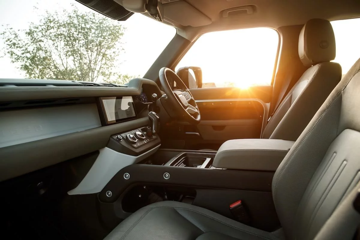 2021 Land Rover Defender 110 - front seats