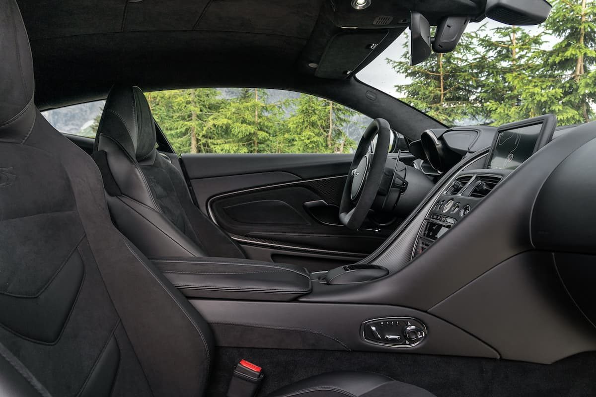 Aston Martin DBS Superleggera - interior