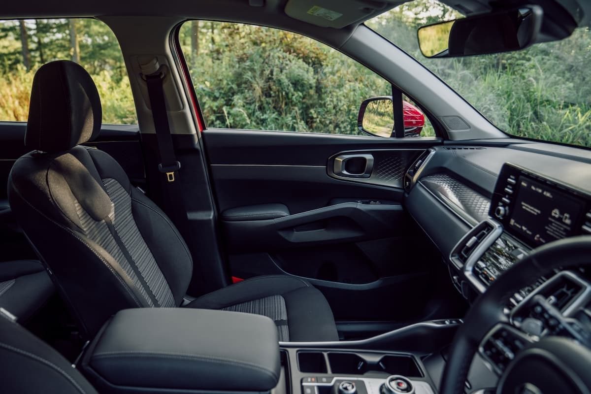 2020 Kia Sorento review - front seats