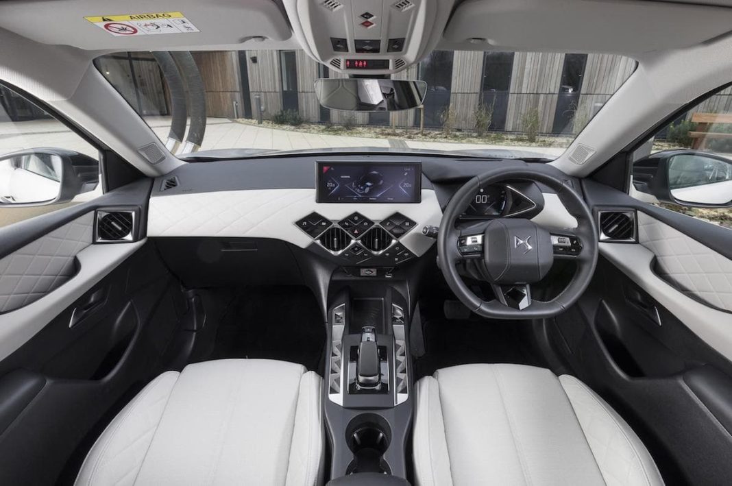 DS 3 Crossback E-Tense (2020 onwards) - interior and dashboard