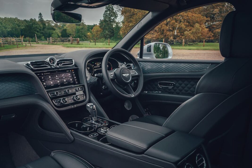 Bentley Bentayga (2020 onwards) - interior