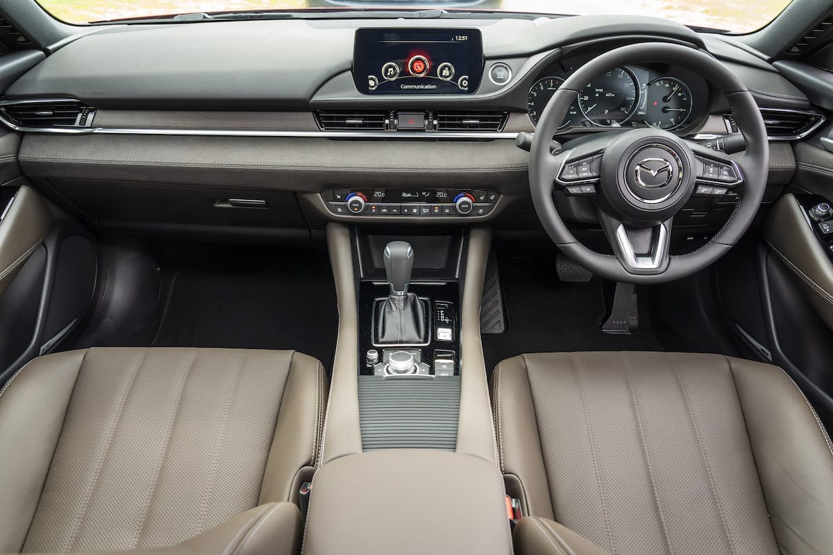 Mazda 6 saloon (2013 onwards) – interior and dashboard