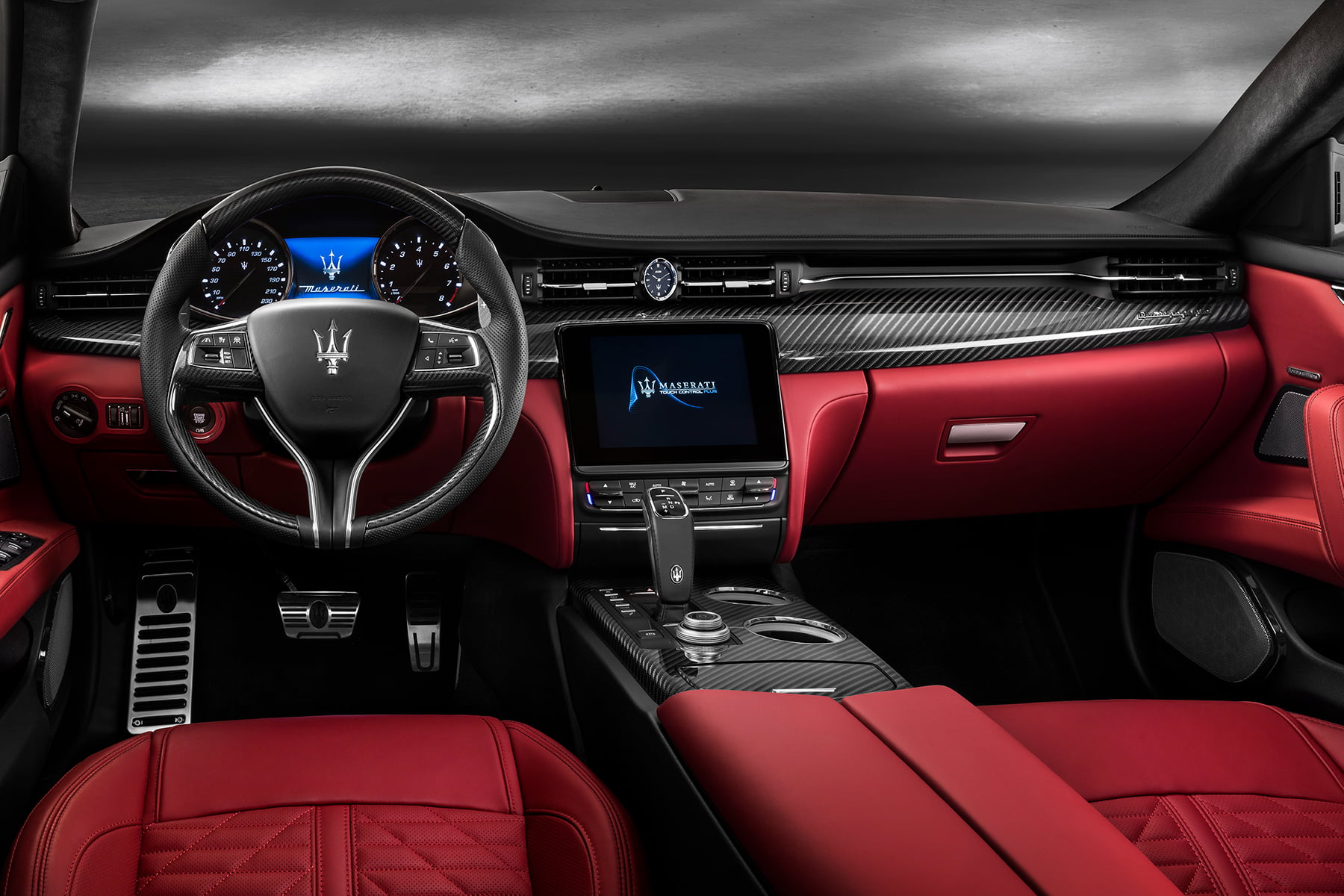 Maserati Quattroporte (2013 onwards) – interior and dashboard
