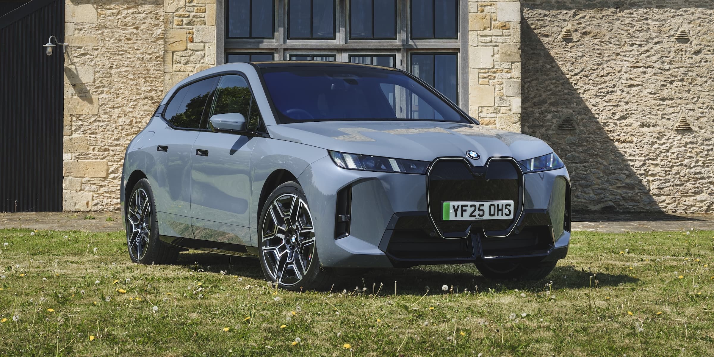 BMW iX