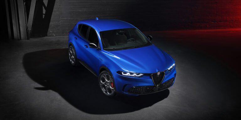 Alfa Romeo reveals Tonale small SUV