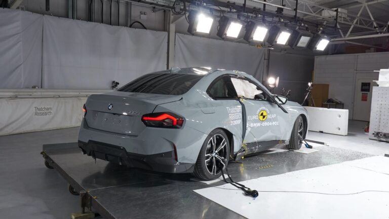 BMW 2 Series Coupe Euro NCAP side pole impact test