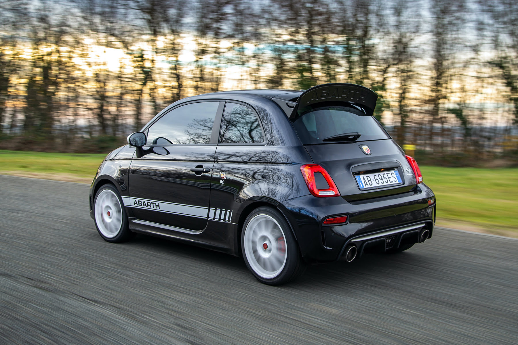 Abarth 695 Esseesse rear view | Expert Rating