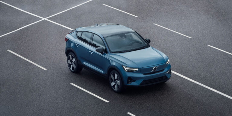 Volvo introduces new entry-level C40 model