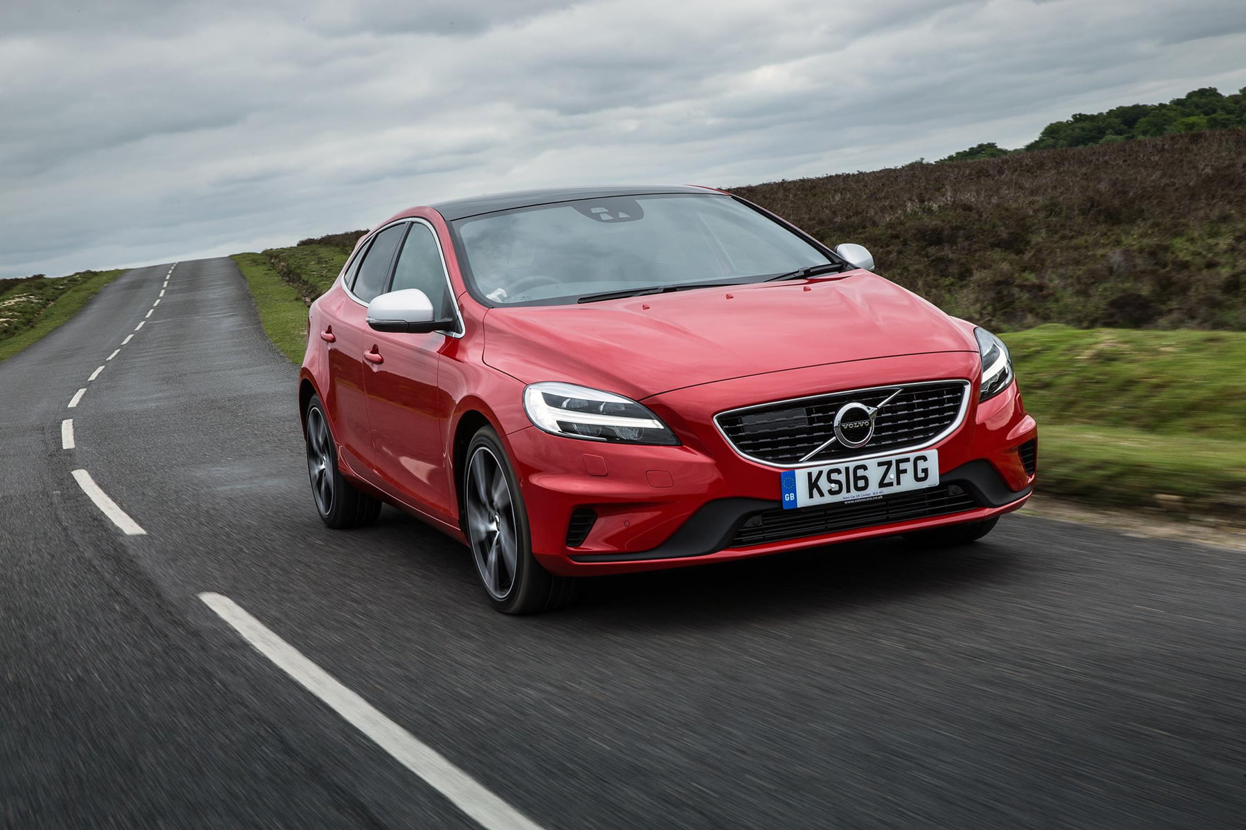Volvo V40 (2012 - 2019) front view | Expert Rating