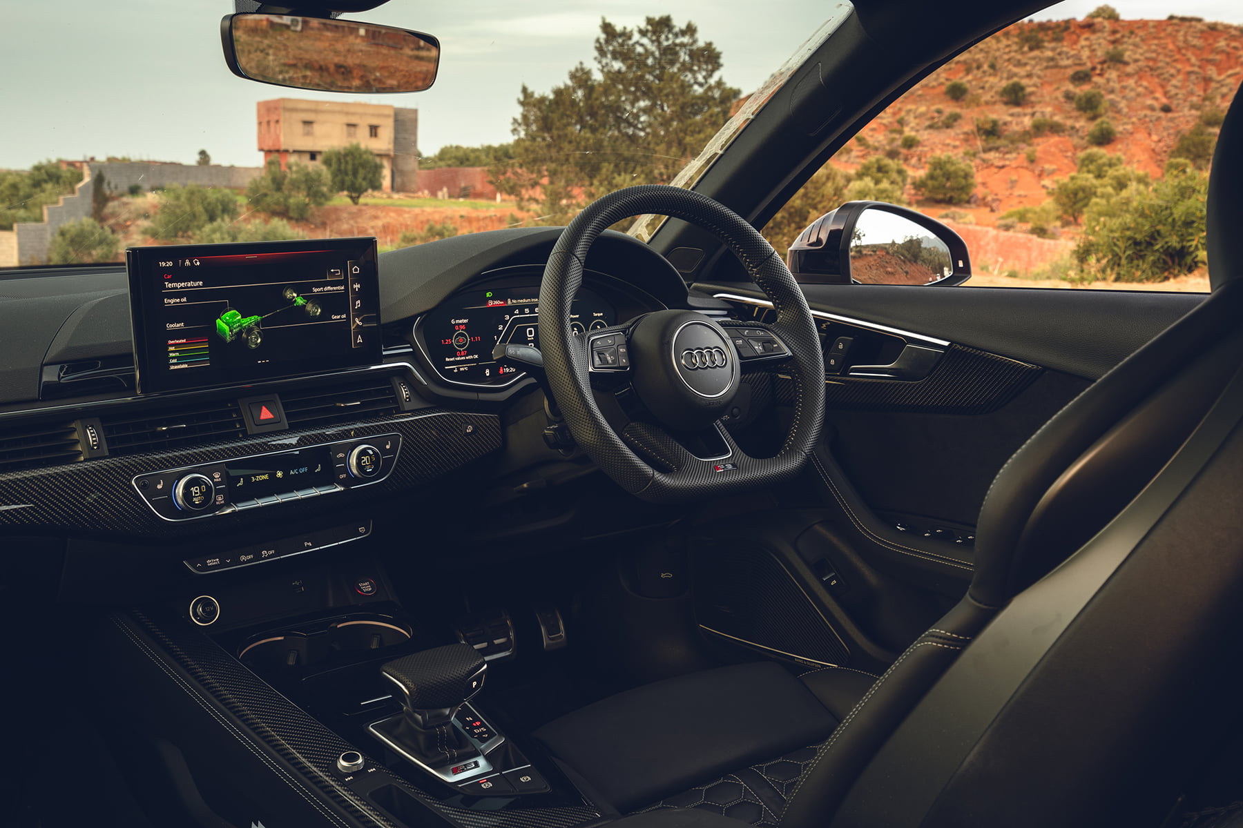 Audi RS 4 interior view | Expert Rating