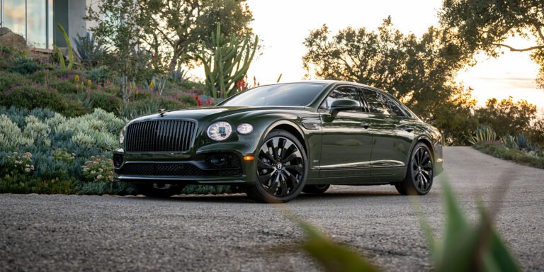 Bentley Flying Spur hybrid plugs into electrified market