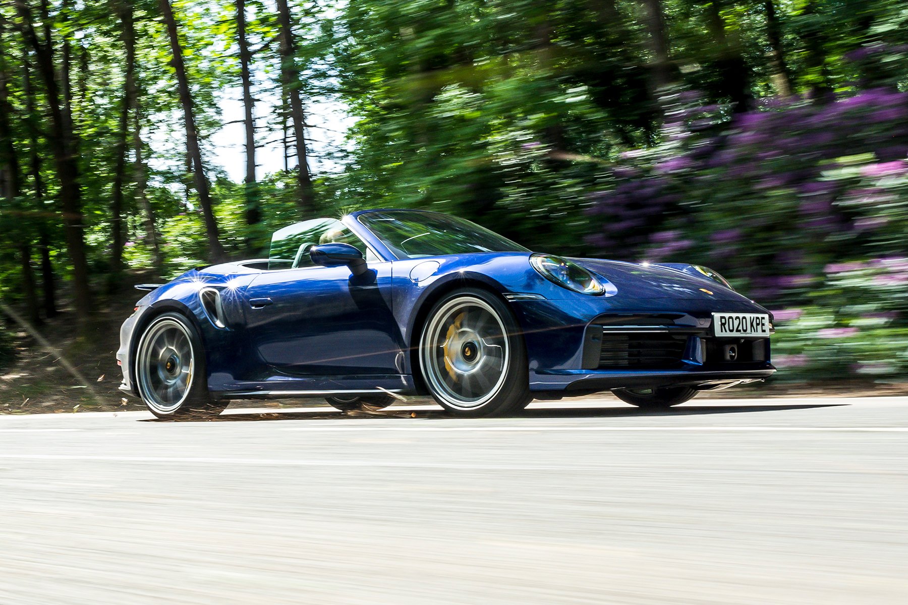 Porsche 911 Turbo cabriolet front view | Expert Rating