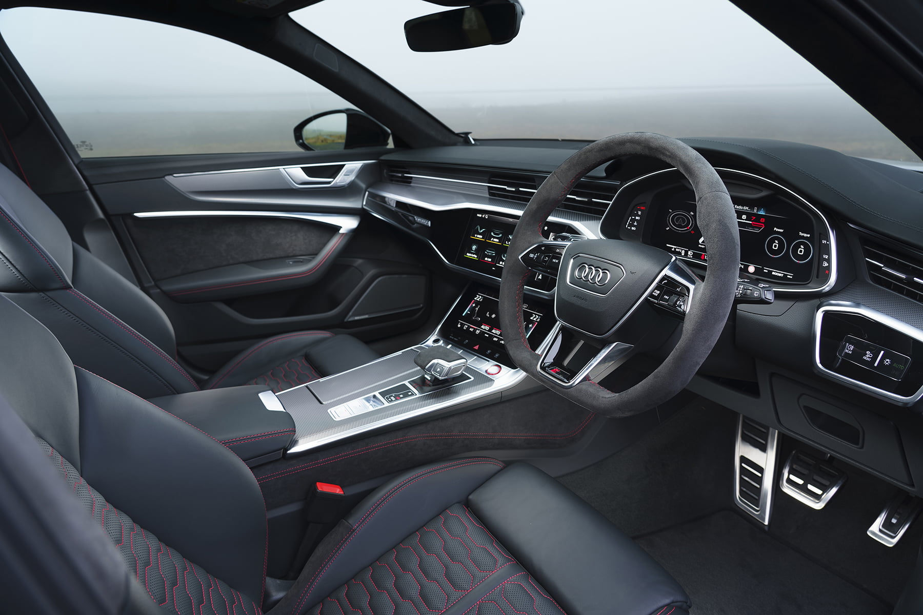 Audi RS 6 interior view | Expert Rating
