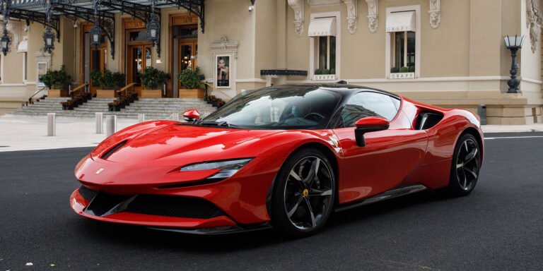 Ferrari SF90 Stradale | Expert Rating