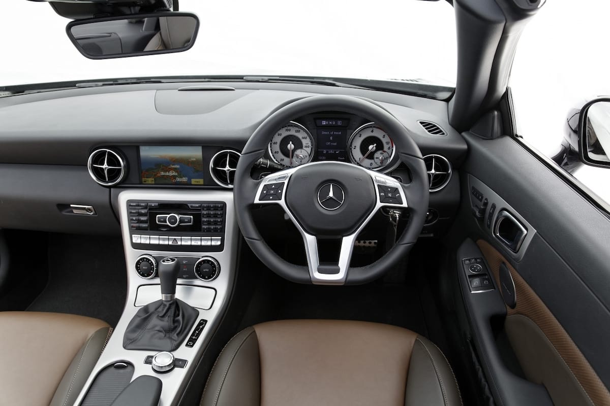 Mercedes-Benz SLK (2011 – 2016) – dashboard