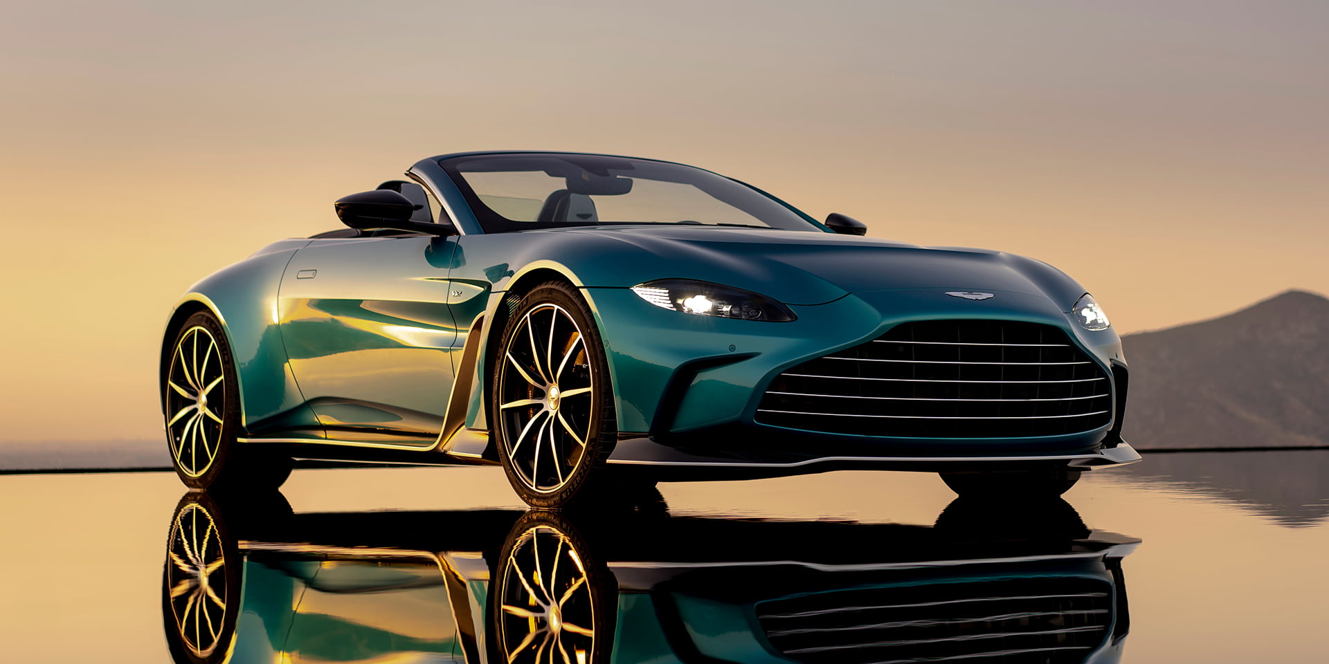 Aston Martin V12 Vantage Roadster