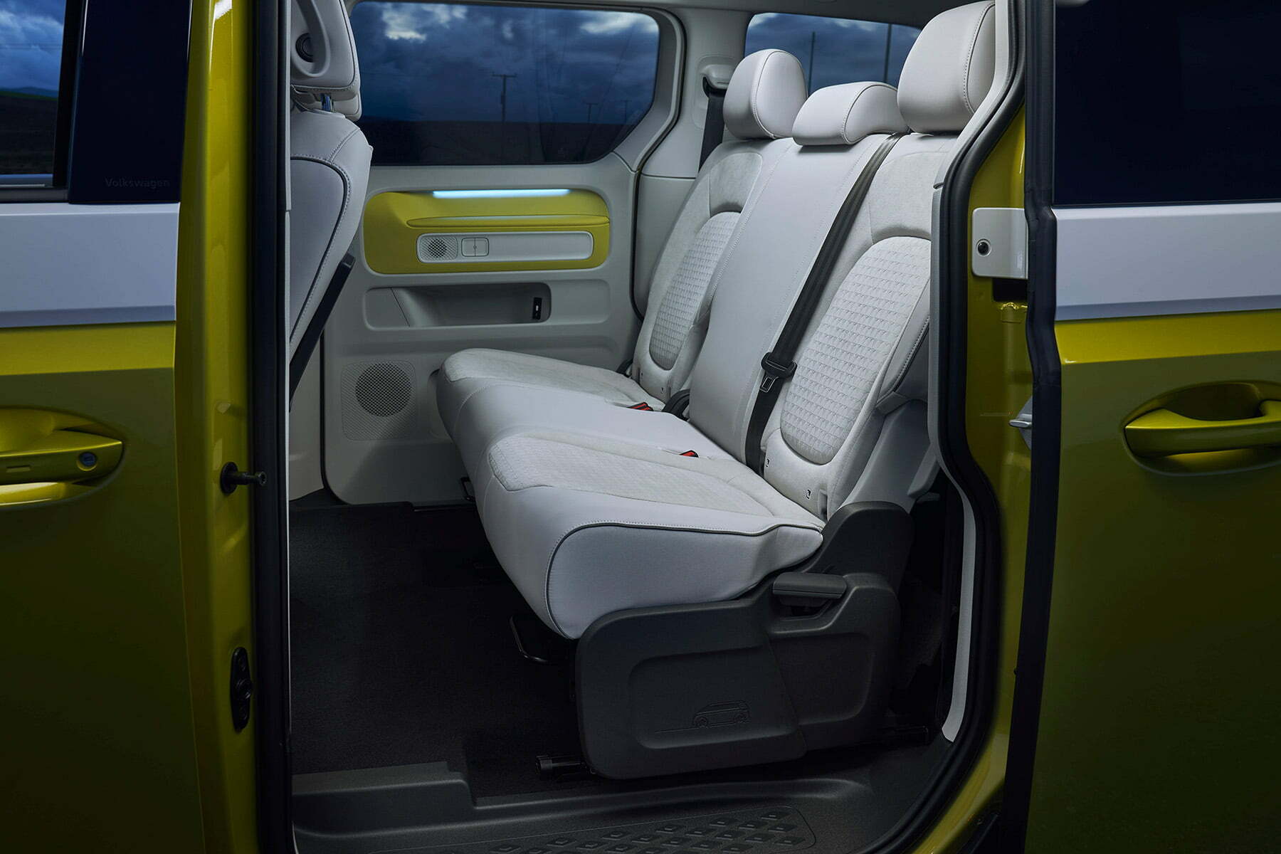 Volkswagen ID. Buzz cabin view | Expert Rating